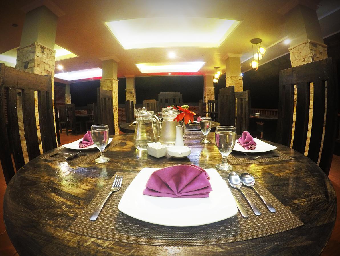 Sinar Rinjani Cottage & Restaurant เซอนารู ภายนอก รูปภาพ