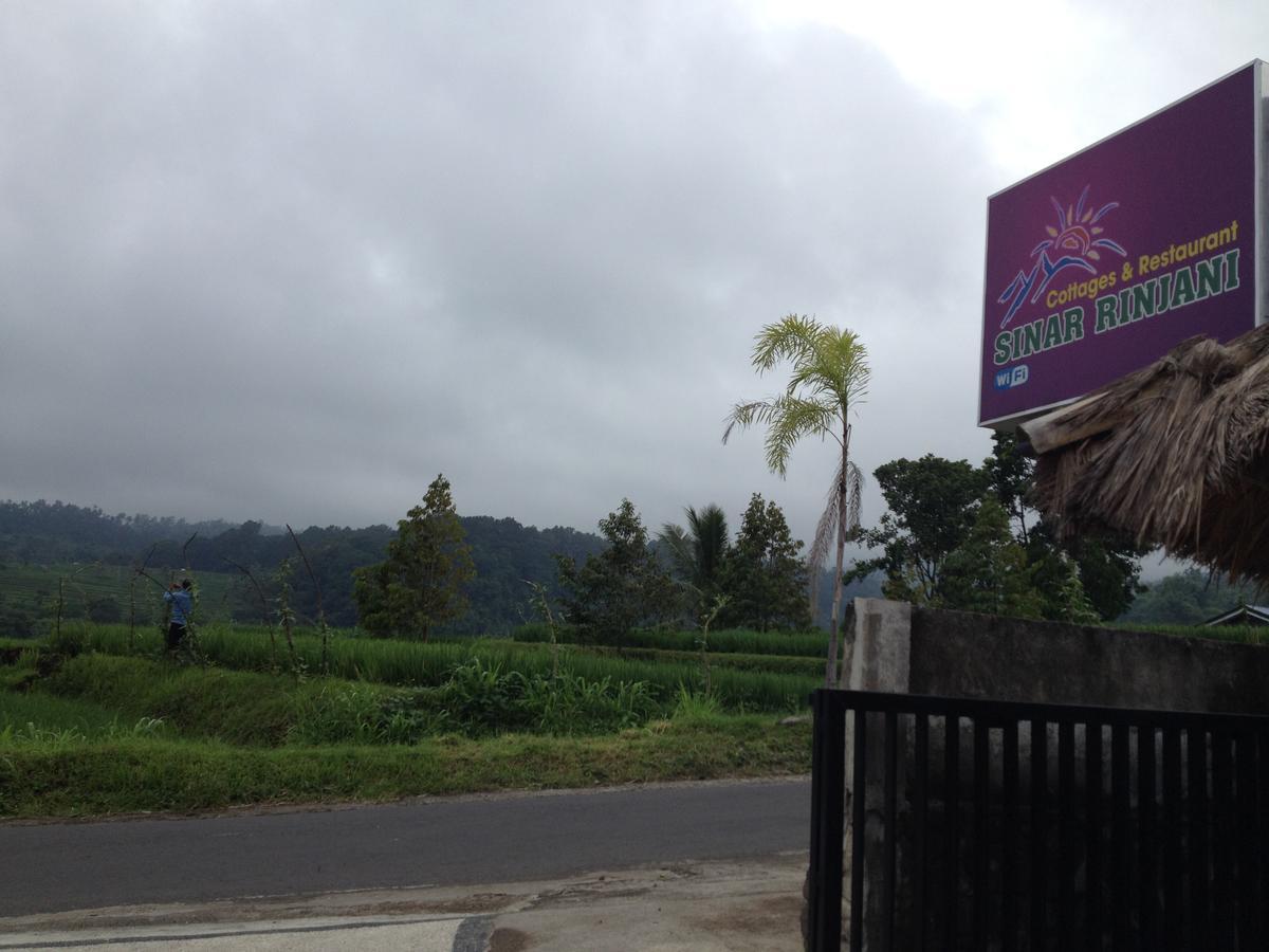 Sinar Rinjani Cottage & Restaurant เซอนารู ภายนอก รูปภาพ