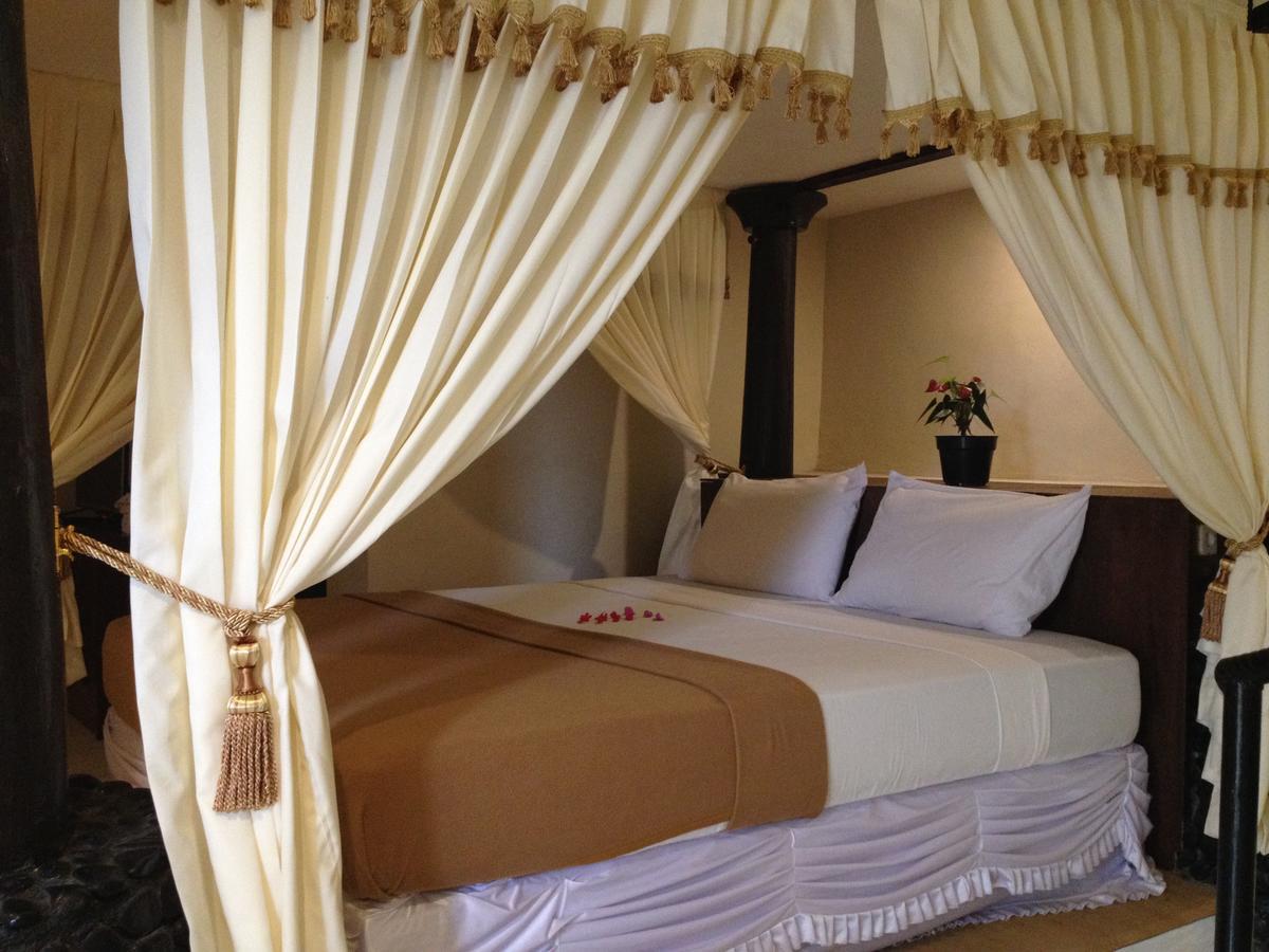 Sinar Rinjani Cottage & Restaurant เซอนารู ภายนอก รูปภาพ